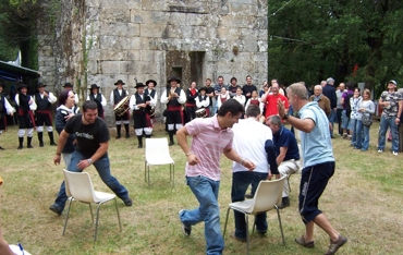 Gastronoma e Folclore. Festa da Convivencia en Meava