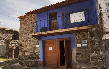 Parroquia de Santa Mara de Madalena. Cetmo (Centro Etnogrfico)