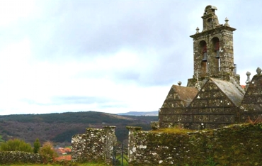 Parroquia San Miguel de Presqueiras. Igrexa